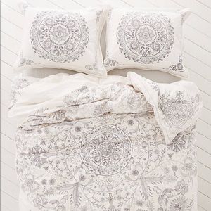 Plum and Bow Louise duvet cover Urban Outfitters